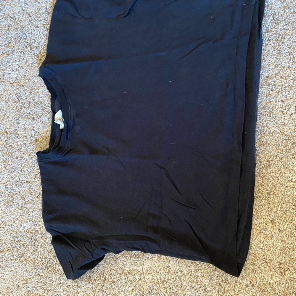 Classic Black Cropped T-Shirt